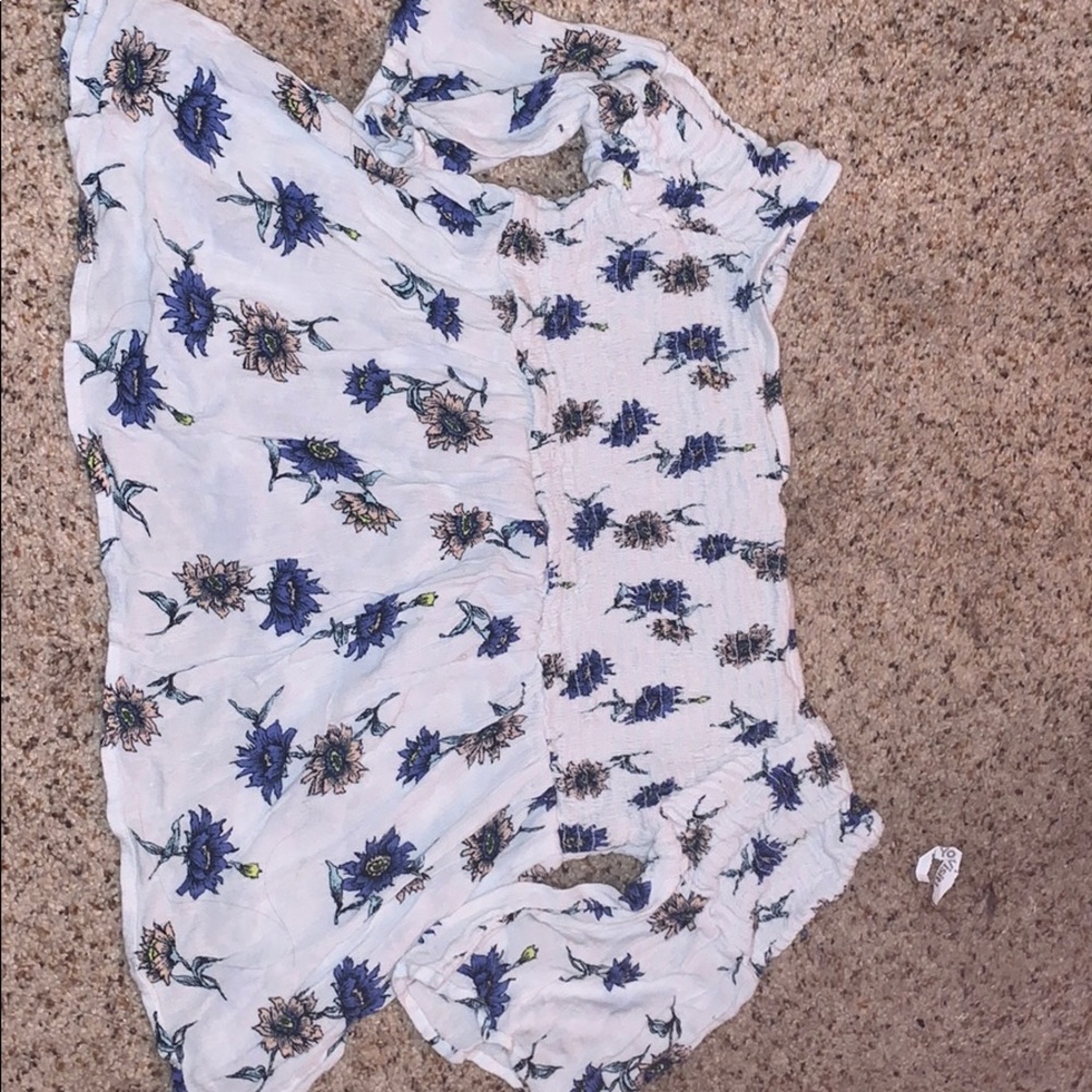 Floral off the shoulder shirt!